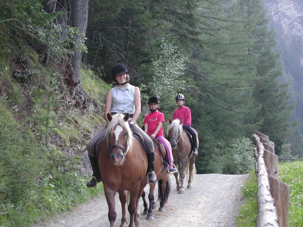 Familienparadies Wolfgangbauer Heiligenblut Exteriör bild
